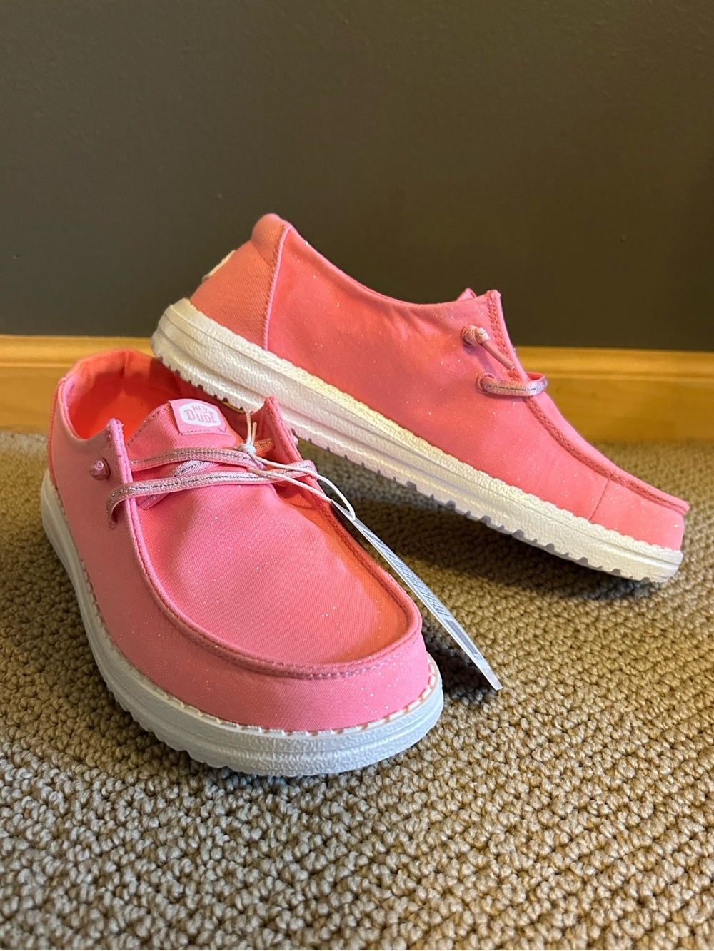 NWT Girls Pink Sparkle Hey Dude Wendy